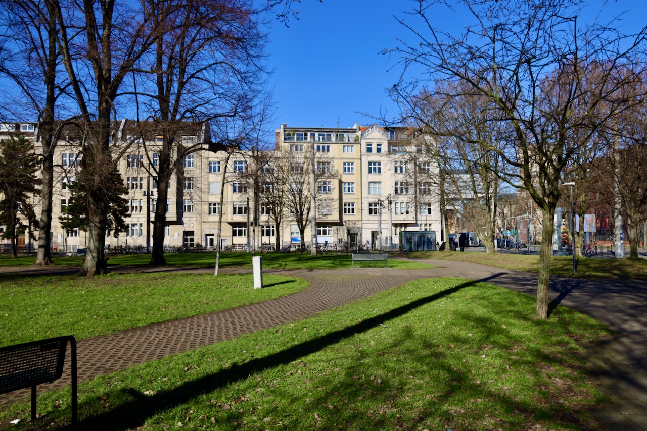 Kölner Südstadt - Altbauwohnung, Makler