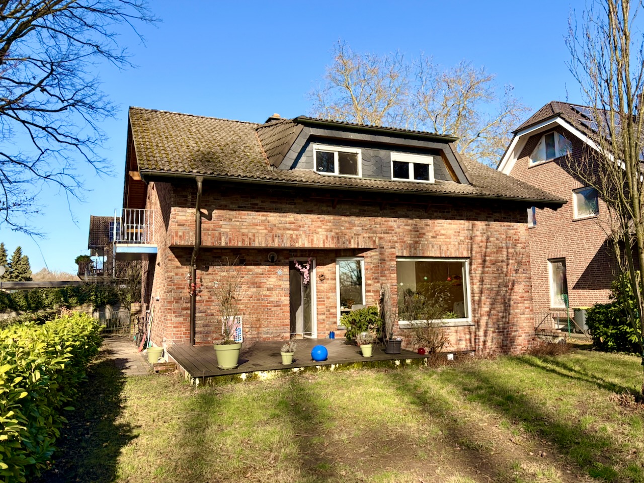 Einfamilienhaus Köln-Flittard kaufen, Immobilienbüro, Makler, Immobilienangebot