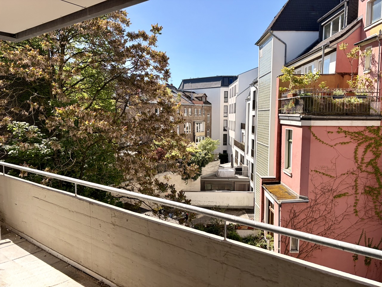 kernsanierte Mietwohnung am Kölner Stadtgarten
